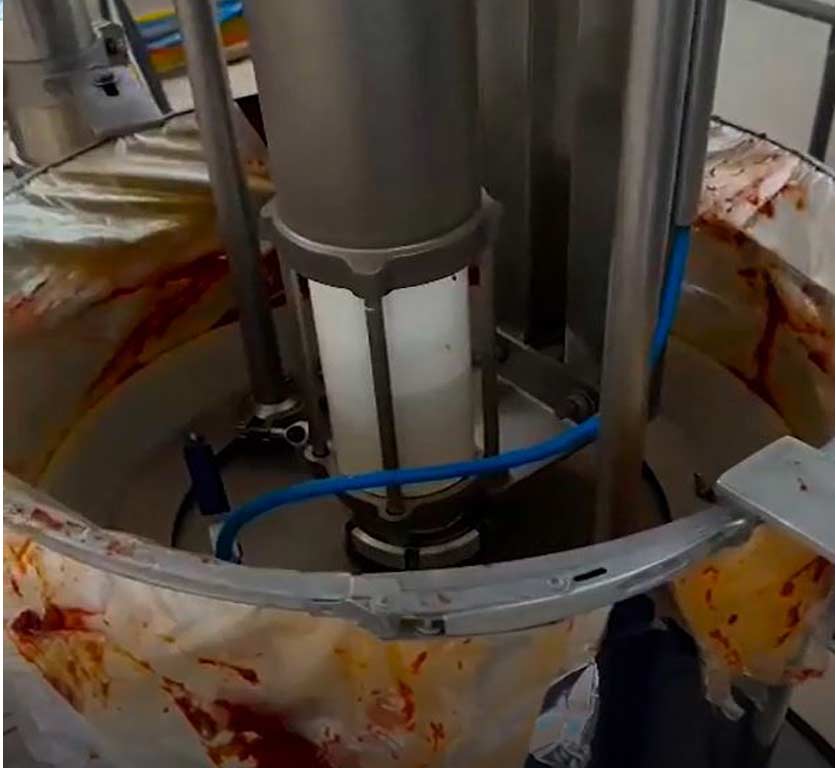 Tomato Sauce Unloading